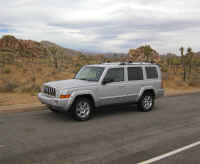 Jeep_Commander.jpg (446377 bytes)